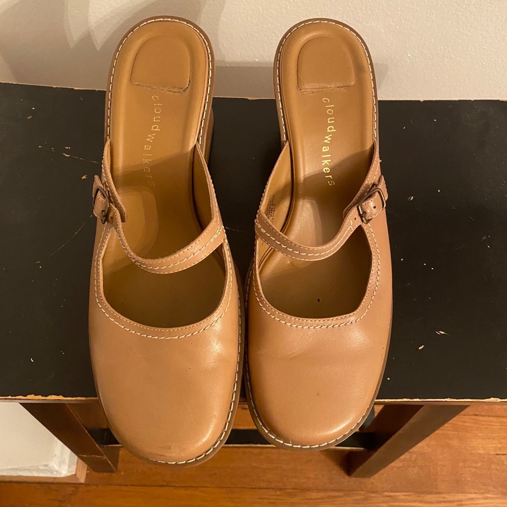 Cloudwalkers Tan Mary Jane wedges